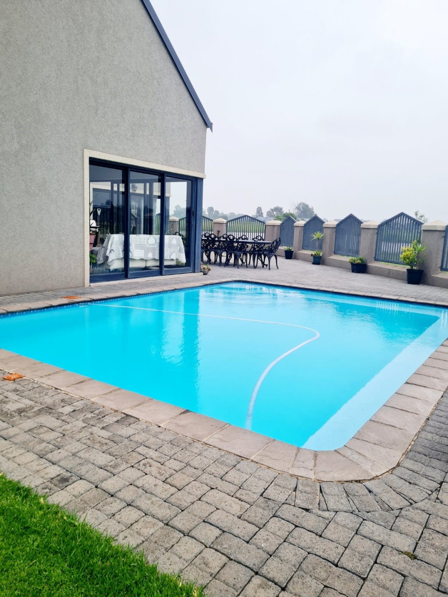 4 Bedroom Property for Sale in Heron Banks Golf Estate Free State